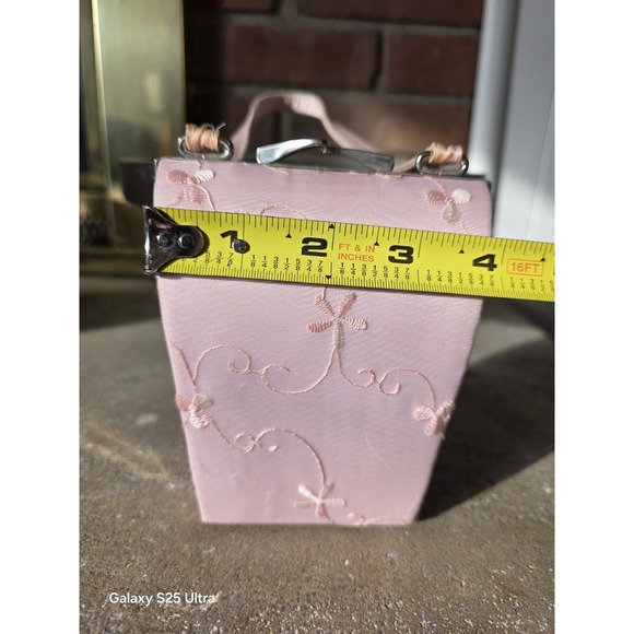 Vintage La Regale Pink Embroidered Purse Satin Clutch Evening Formal Balletcore - Picture 3 of 10